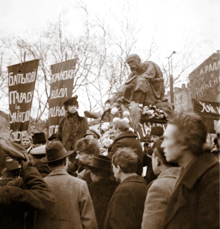 Александра Коллонтай. Валькирия революции - i_049.jpg