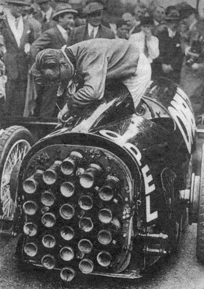 100 великих рекордов в мире автомобилей - i_049.jpg